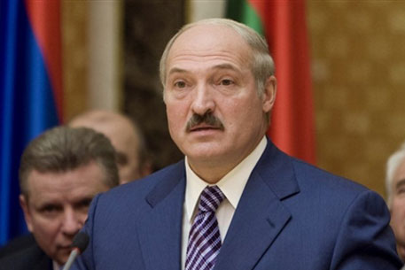 Лукашенко: мы не хотим ни в Россию, ни в Евросоюз