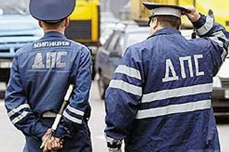 В Челябинске сотрудники ДПС избили нарушившего ПДД водителя