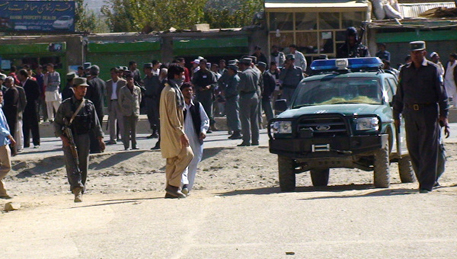 Перед  выборами Кабул обстреляли ракетами