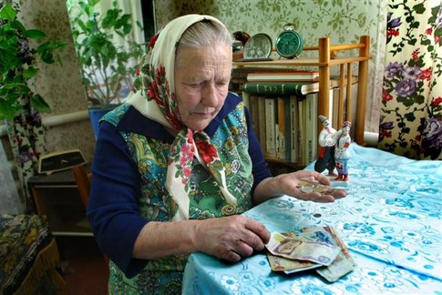 Литовские мужчины и женщины будут выходить на пенсию в 65 лет