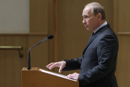 Путин поручил наказывать за организацию нелегальных казино