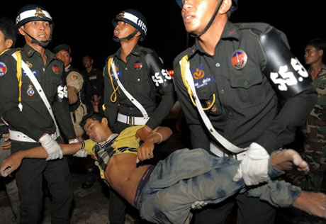 Семьям погибших в Камбодже выплатят по 1,25 тысячи долларов
