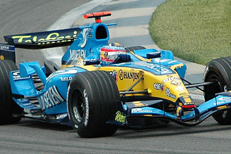 Команда Renault продолжит участвовать в гонках "Формулы-1"