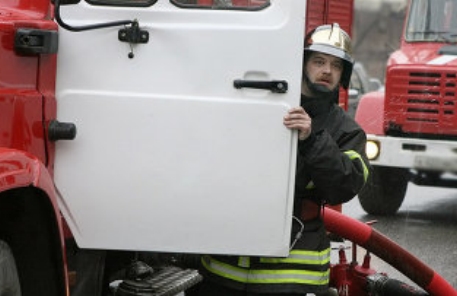 В Москве при тушении огня пожарный сорвался с 17 этажа