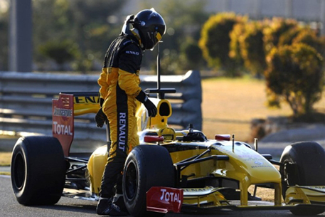 Эмблема "Лады" украсит болид Renault в "Формуле-1"