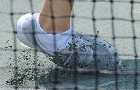 Казахстанские теннисисты выбыли из двух турниров