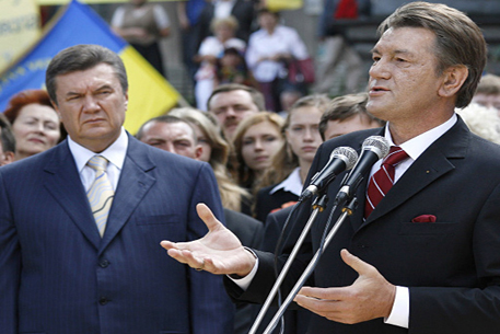 Ющенко раскритиковал действия Януковича в Москве