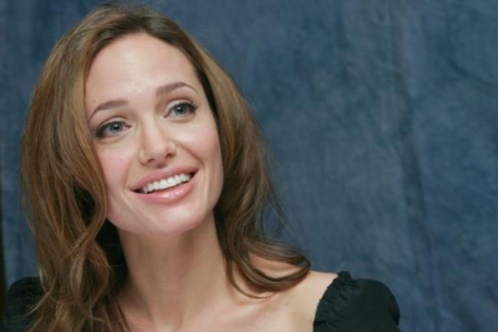 Иорданцы поблагодарят Анджелину Джоли за меценатство