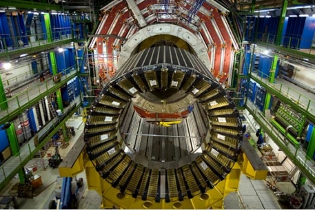 Гроза обесточила ускорители Большого адронного коллайдера