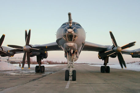 Опровергли возможность спасения экипажа разбившегося Ту-142 
