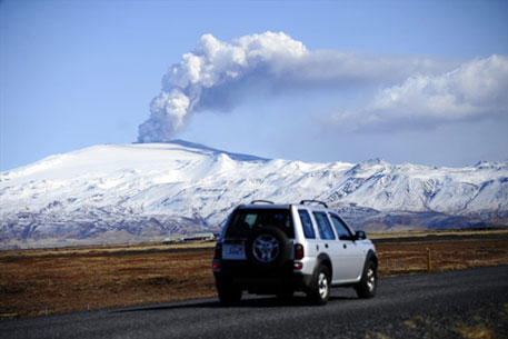 Интенсивность извержения исландского вулкана снизилась на 80% 2654c092c0cbbc3a77ad88df9b05eeea