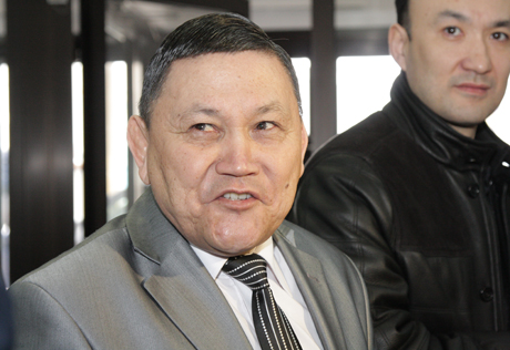 Базильбаев недоволен работой лингвистической комиссии