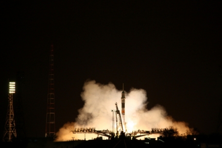 С Байконура стартовала ракета-носитель "Днепр" со спутником CryoSat-2