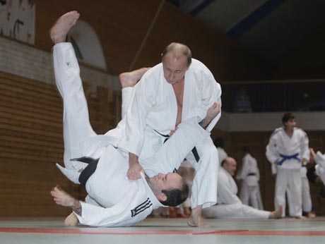 Путин предложил японским и российским дзюдоистам тренироваться вместе