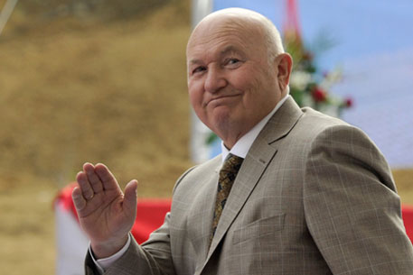 Украина решила снять запрет на въезд Лужкову