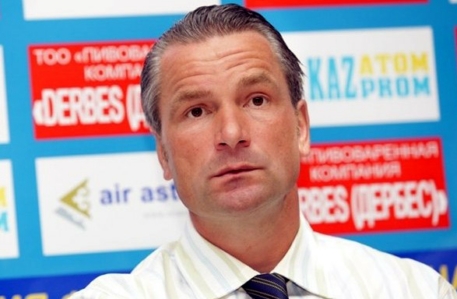 Наставник сборной Казахстана по футболу отправлен в отставку