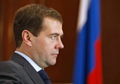 Медведев внес законопроект о применении армии за пределами России