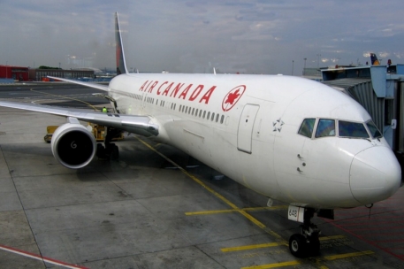 Air Canada разрешила перевозить животных в самолетах