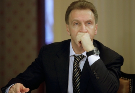 Правительство РФ не исключило возможности снижения пошлин на иномарки