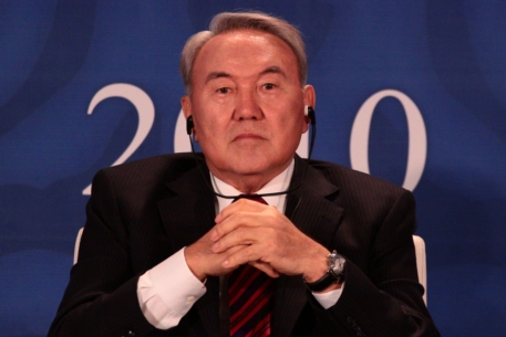 Назарбаев пообещал защитить предпринимателей от госорганов