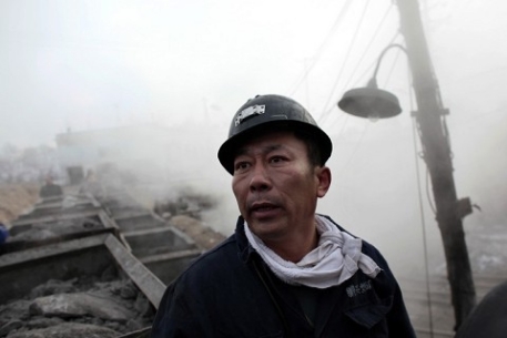 При взрыве на китайской шахте погибли десять горняков