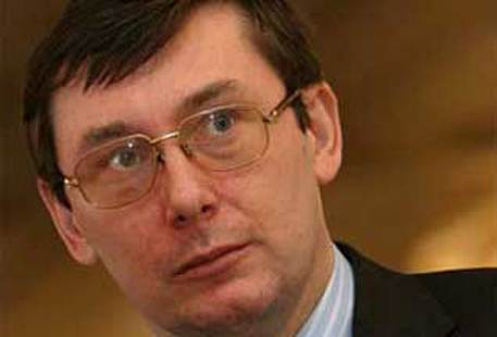 Глава министерства внутренних дел Украины подал в отставку