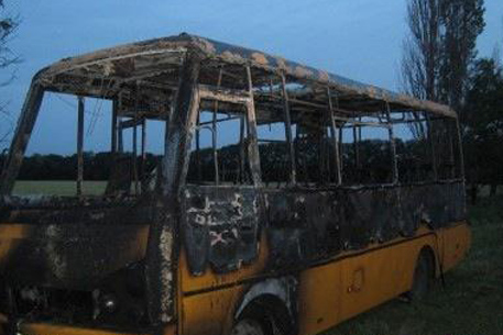 В Волгоградской области сгорел пассажирский автобус
