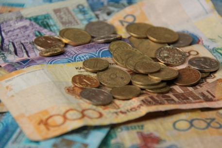 Работодатели задолжали казахстанцам более 600 миллионов долларов
