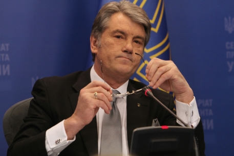 Ющенко попросил не лишать Бандеру звания Героя Украины