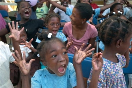 Обвиняемых в похищении гаитянских детей американцев отпустят