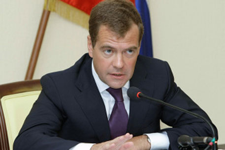 Медведев возобновит диалог с Украиной при новом президенте