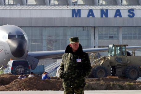 Бишкек продлит соглашение с США по базе в Манасе на год