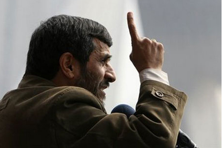 Ахмадинежад отдаст два министерских кресла женщинам