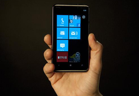 В США стартовали продажи Windows Phone 7-смартфонов