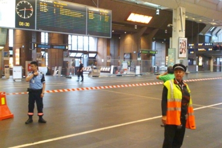 Полиция не нашла бомбу в забытой сумке на вокзале Осло
