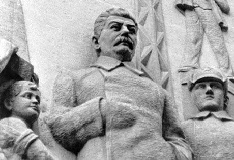 На Украине взорвали памятник Иосифу Сталину