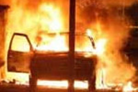 В Петропавловске вместе с гаражом сгорели пять автомашин