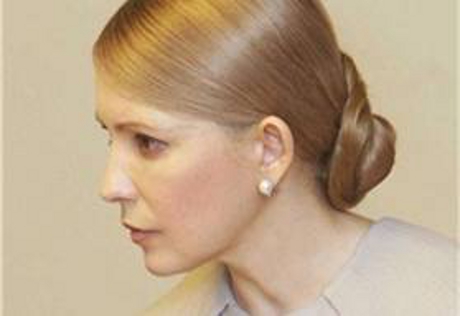 Тимошенко пришла в суд с обновленной прической