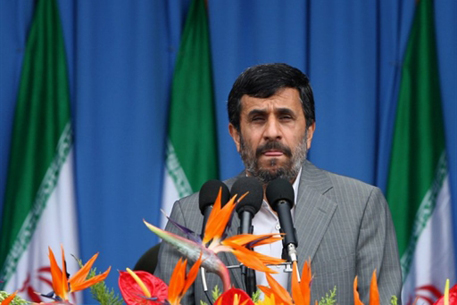 Ахмадинеджад заявил о могуществе иранской армии