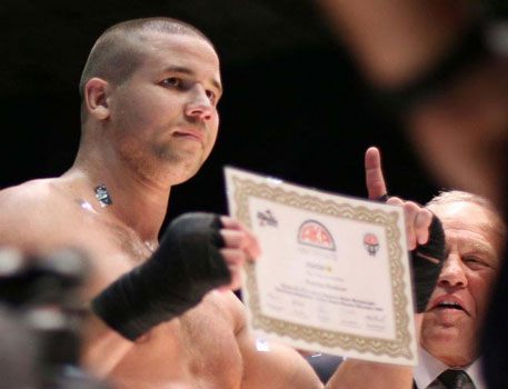 Анатолий Носырев стал первым в истории абсолютным чемпионом мира по кикбоксингу