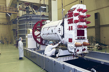 Для доработки с ракеты-носителя сняли три спутника "Глонасс-М"