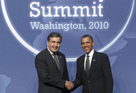 Обама поблагодарил Саакашвили за помощь в Афганистане