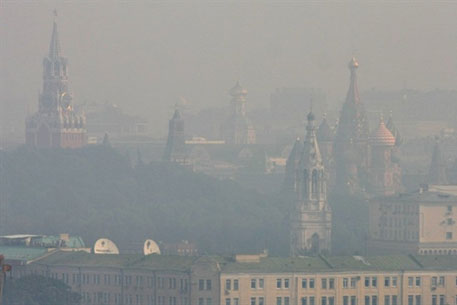 Дым от пожаров заблокировал московские аэропорты
