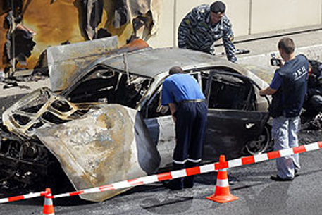 В Дагестане у отделения МВД взорвался автомобиль