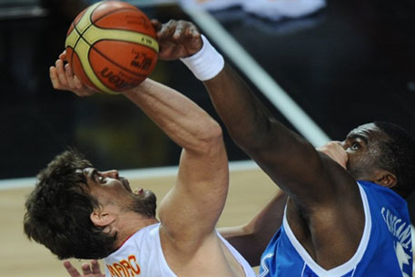 Испания обыграла Грецию в 1/8 финала ЧМ по баскетболу