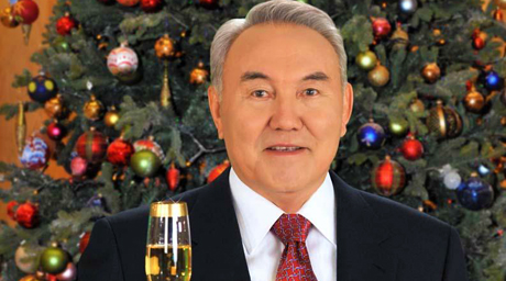 Нурсултан Назарбаев поздравил казахстанцев с Новым Годом