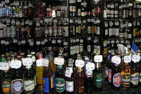 ФАС обвинила розничных торговцев в завышении цен на вино