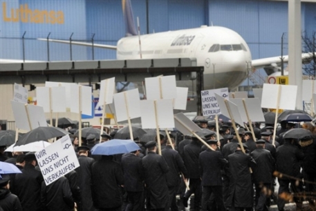 Lufthansa подала в суд на бастующих пилотов