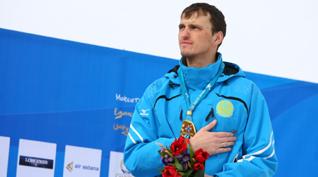 Четырехкратному чемпиону Азиады Алексею Полторанину подарили машину