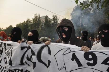 Организатор погрома в Химках назвал акцию "войной с бандитами"